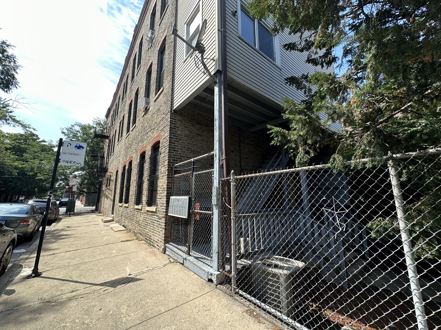 1049 N MARSHFIELD Avenue #2CH, Chicago, IL 60622