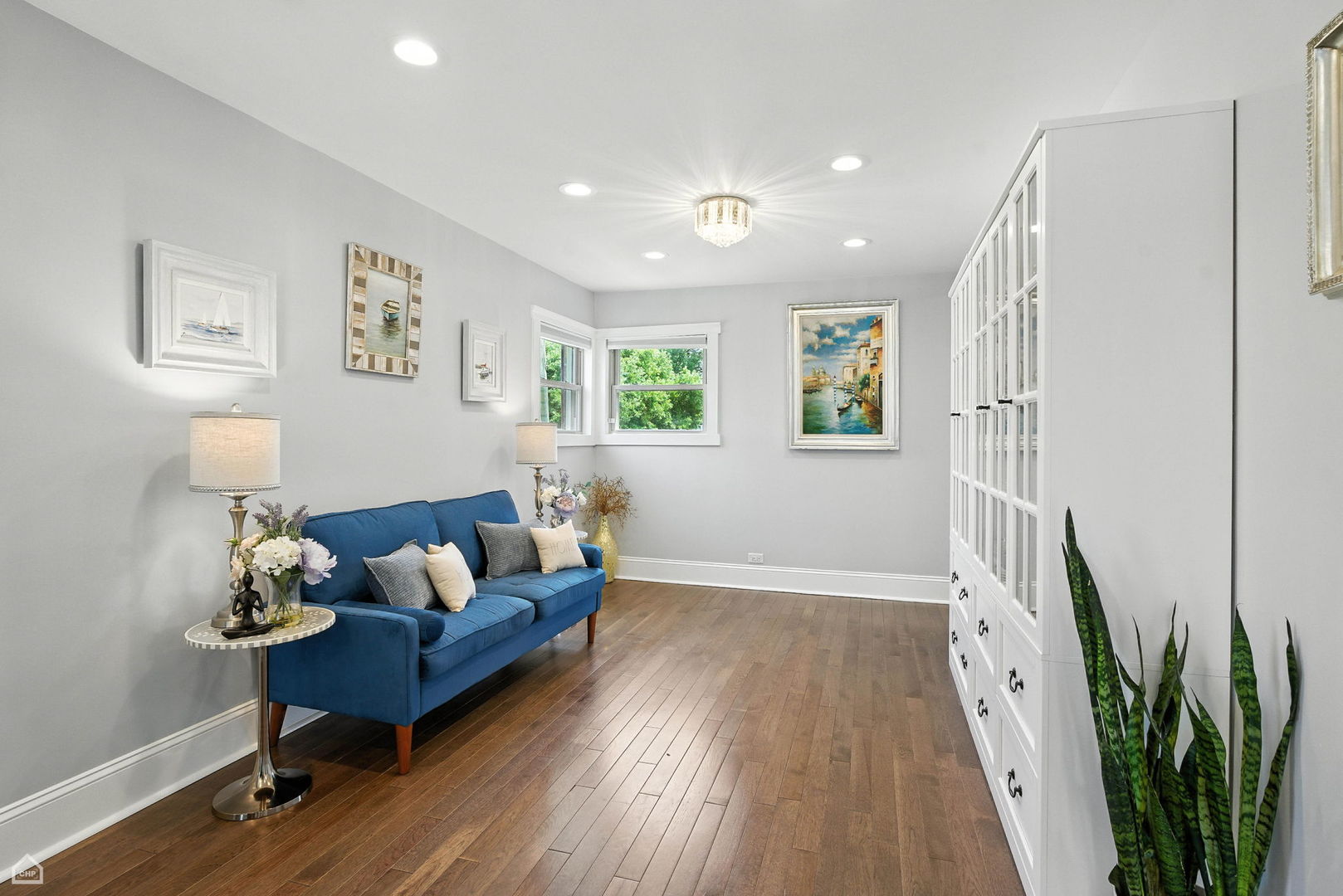 7515 W Roscoe Street, Chicago, IL 60634