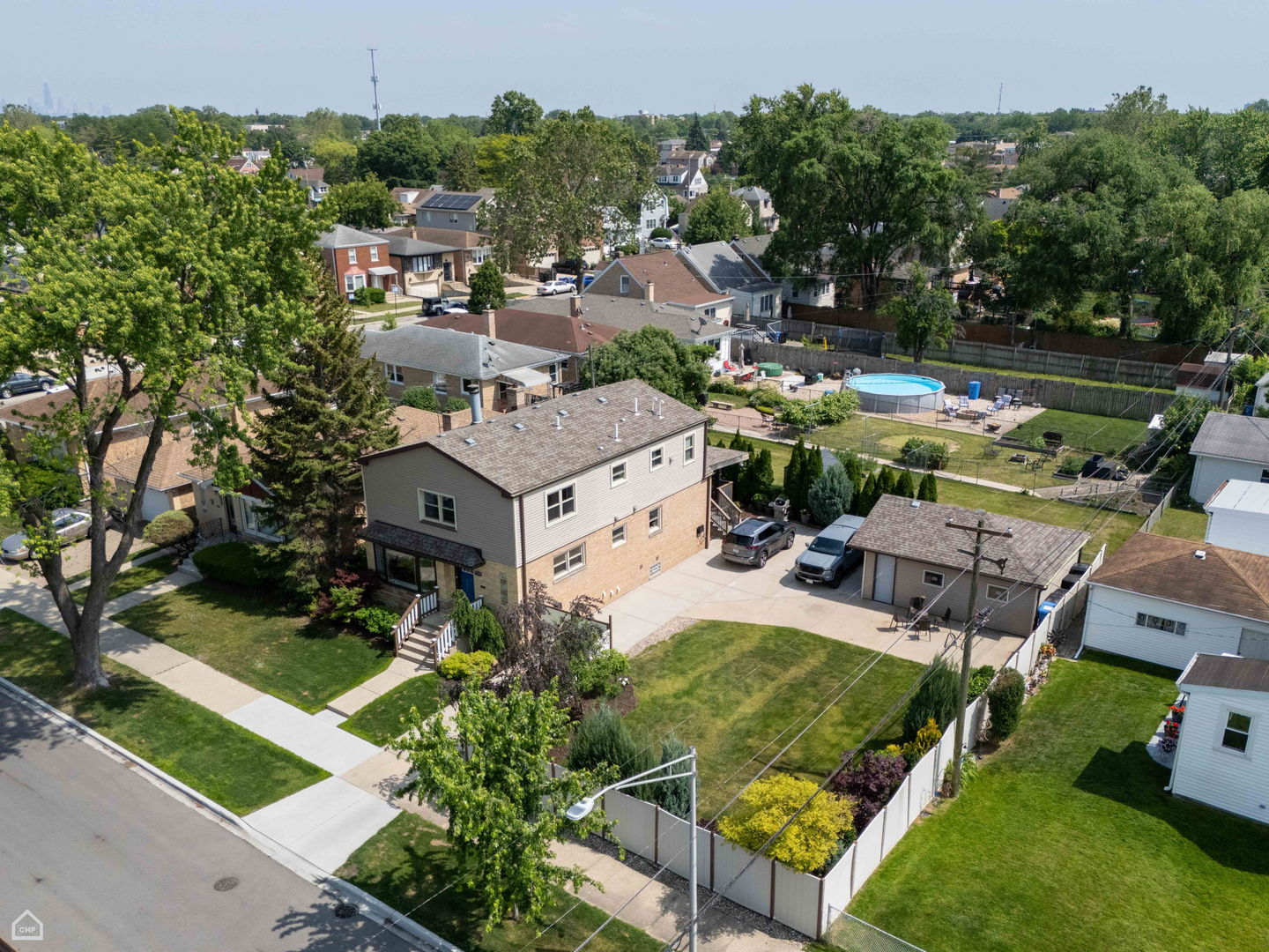 7515 W Roscoe Street, Chicago, IL 60634