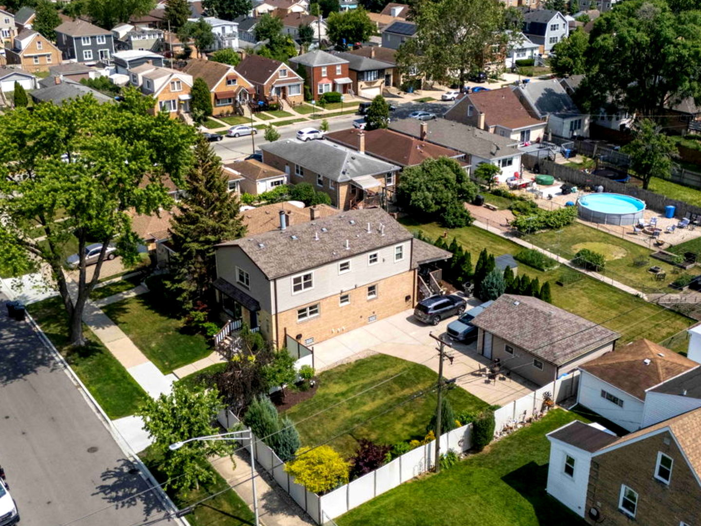 7515 W Roscoe Street, Chicago, IL 60634