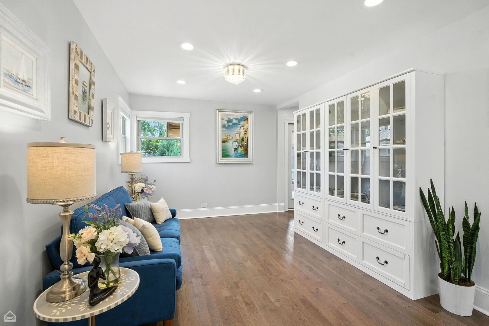7515 W Roscoe Street, Chicago, IL 60634