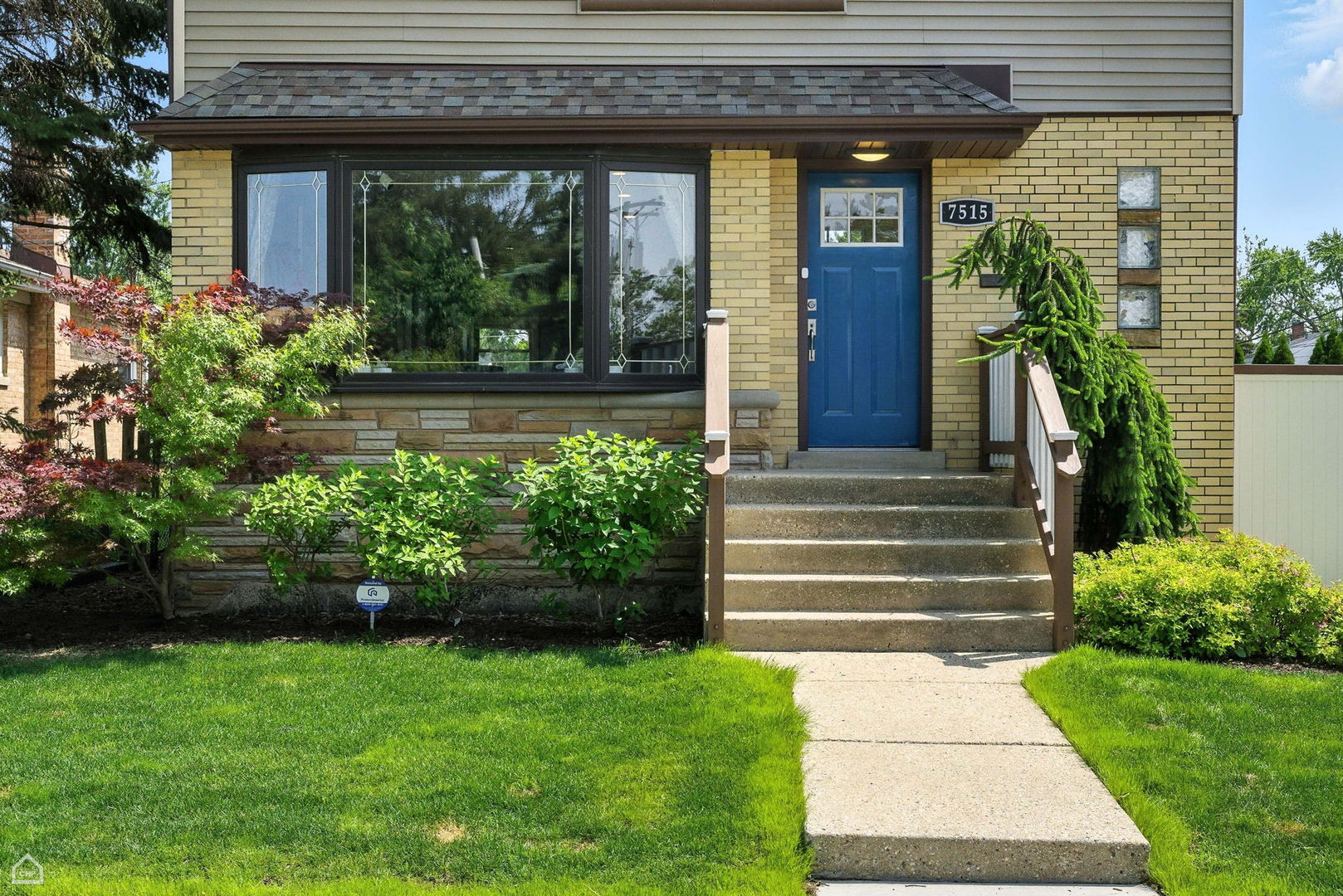 7515 W Roscoe Street, Chicago, IL 60634