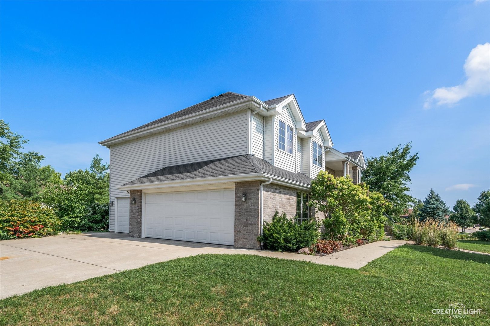 1198 Key West Drive, Rockford, IL 61103