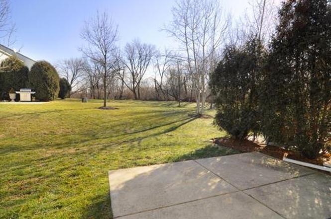 1073 Stamford Court, Aurora, IL 60502