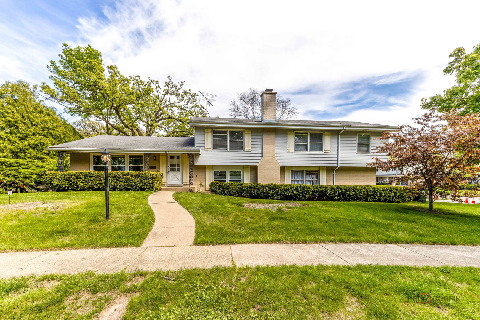 168 BLUEBERRY Road, Libertyville, IL 60048