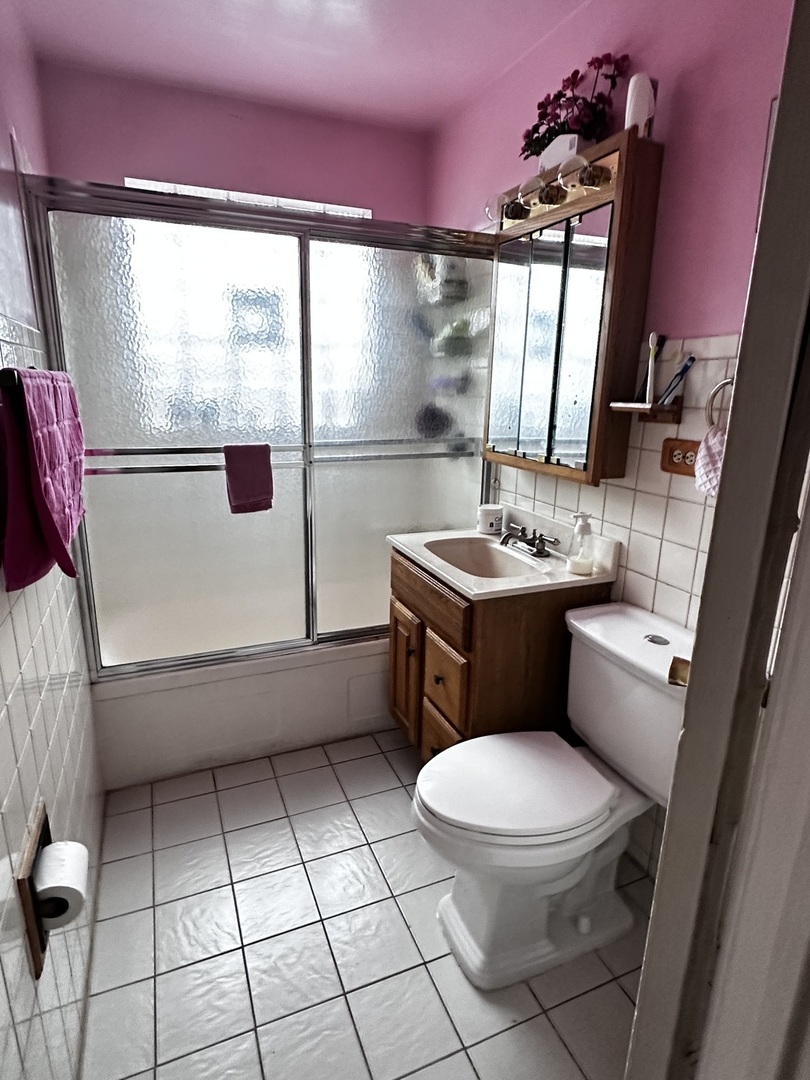 295 E Dennis Road, Wheeling, IL 60090