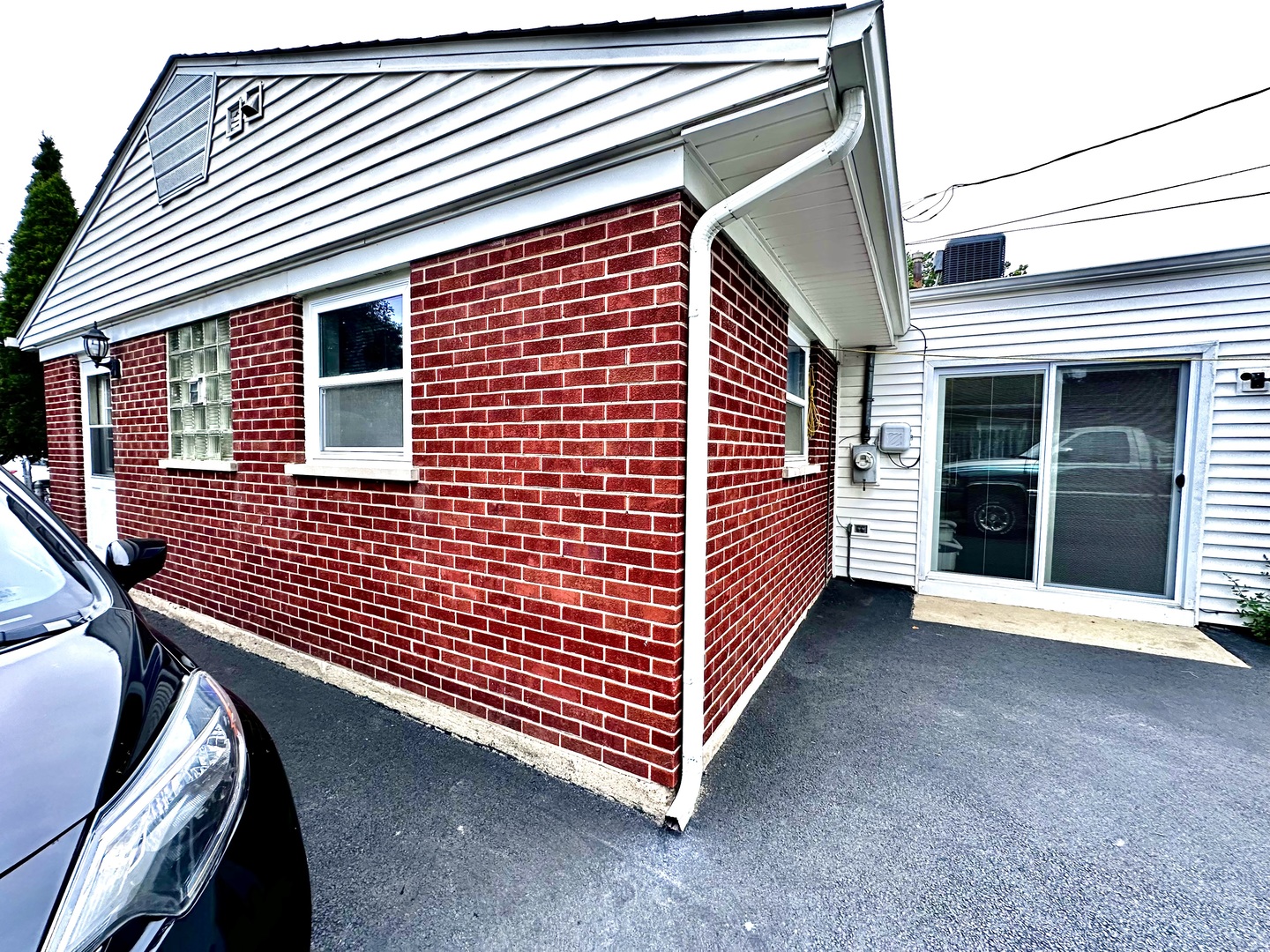295 E Dennis Road, Wheeling, IL 60090