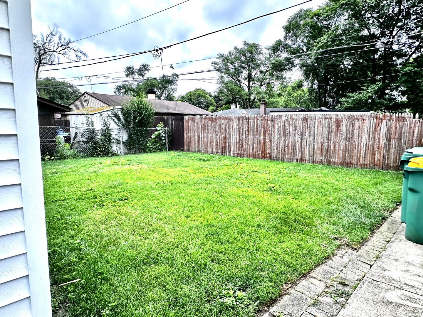 295 E Dennis Road, Wheeling, IL 60090