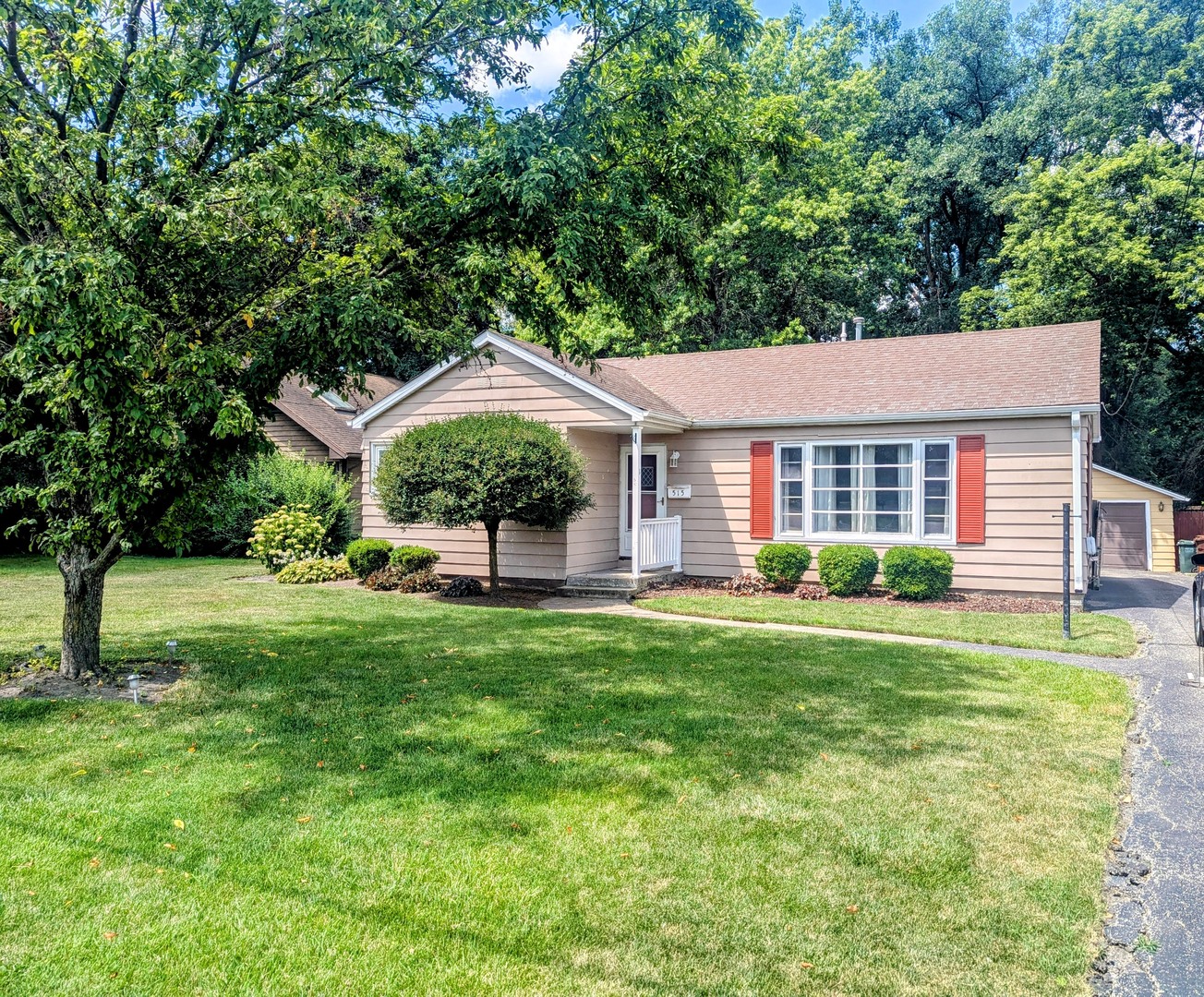 515 S Cedar Road, New Lenox, IL 60451