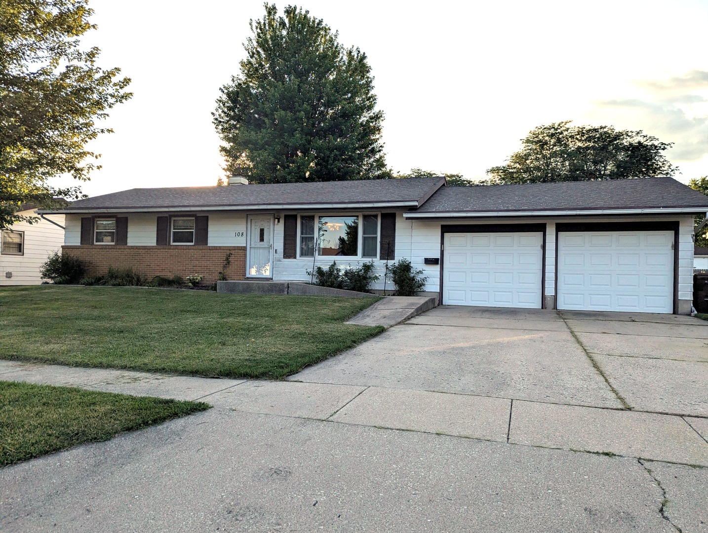 108 Janet Avenue, Rochelle, IL 61068