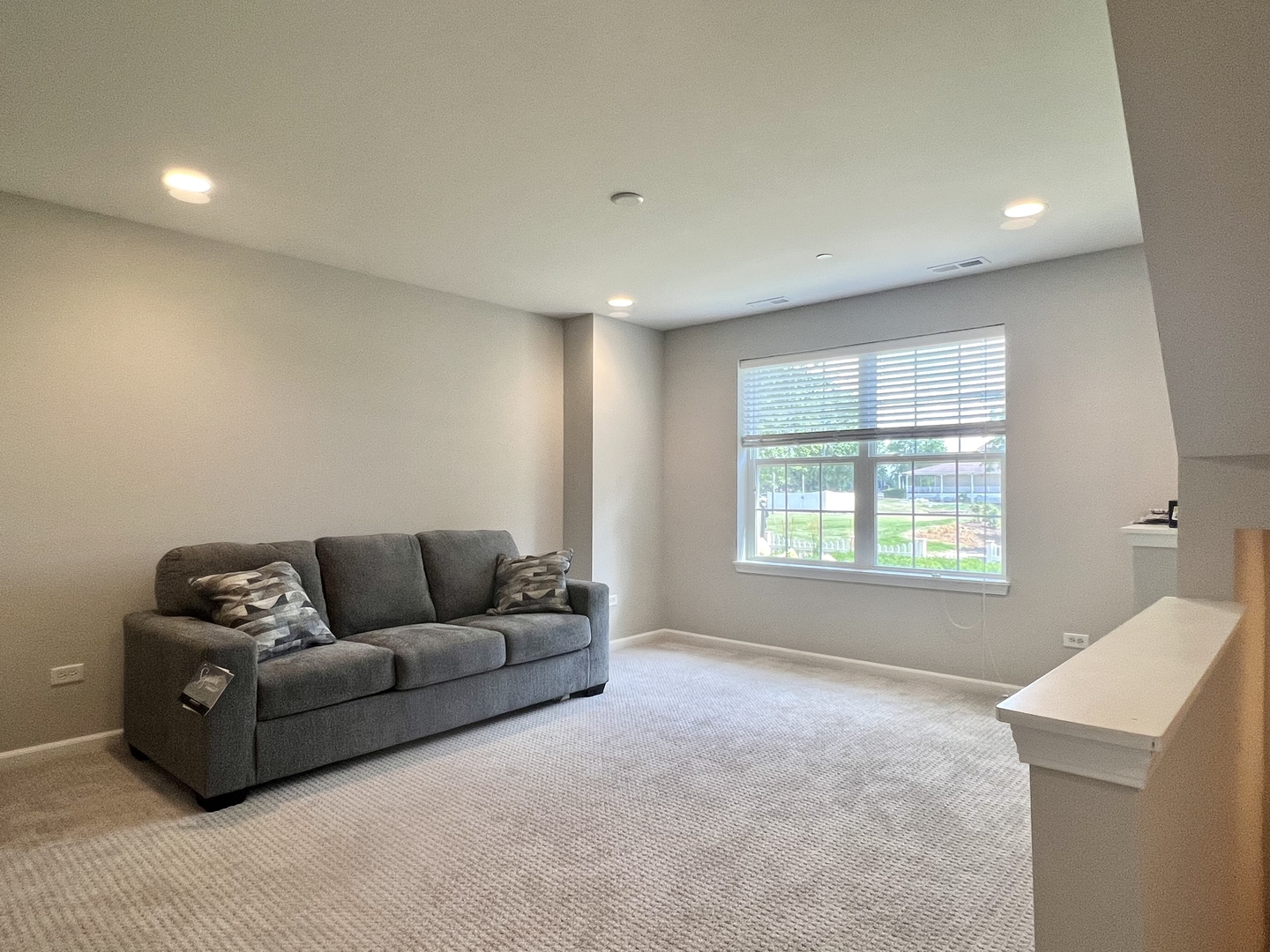 4182 Royal Mews Circle, Naperville, IL 60564