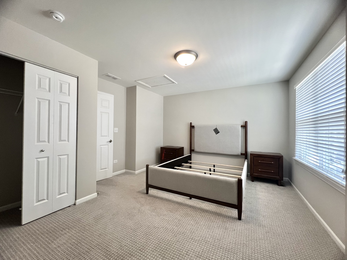 4182 Royal Mews Circle, Naperville, IL 60564