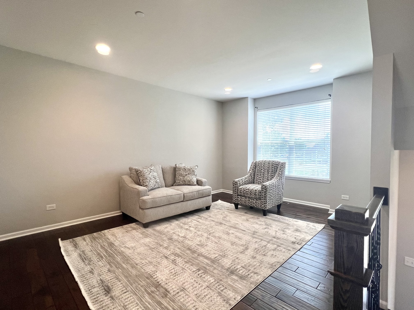 4182 Royal Mews Circle, Naperville, IL 60564