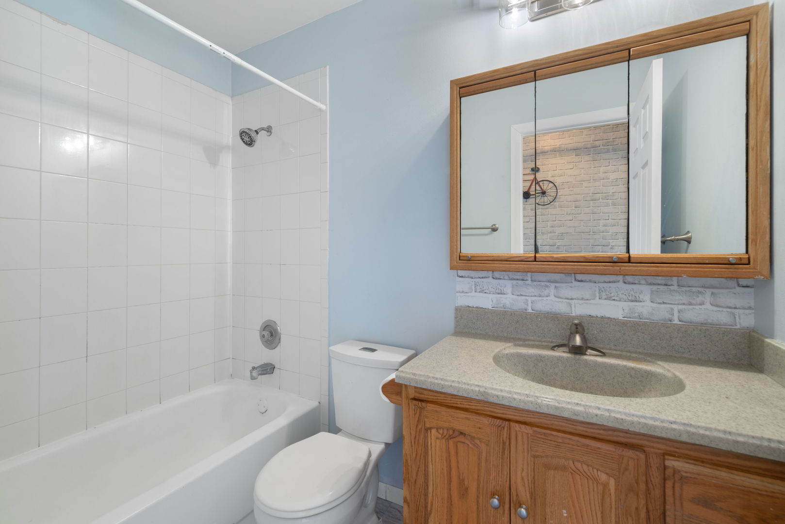 2S464 Cottonwood Court, Warrenville, IL 60555