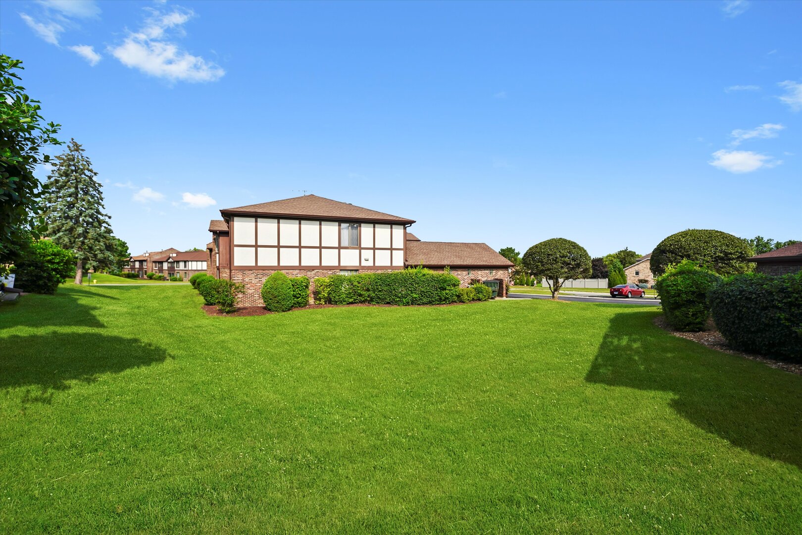 9752 Mill Drive #1E, Palos Park, IL 60464