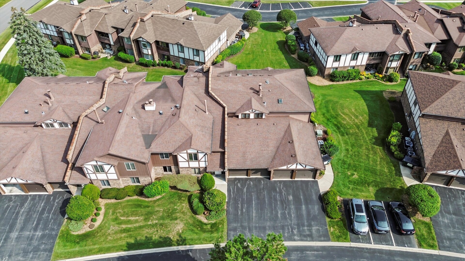 9752 Mill Drive #1E, Palos Park, IL 60464