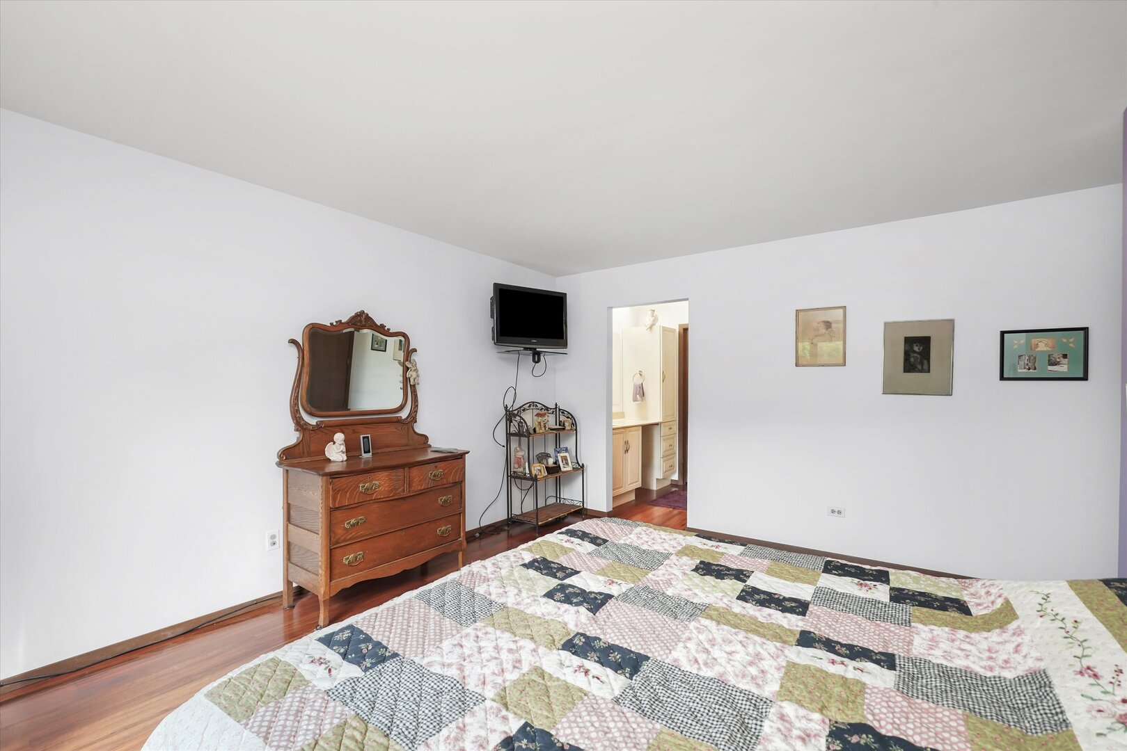 9752 Mill Drive #1E, Palos Park, IL 60464