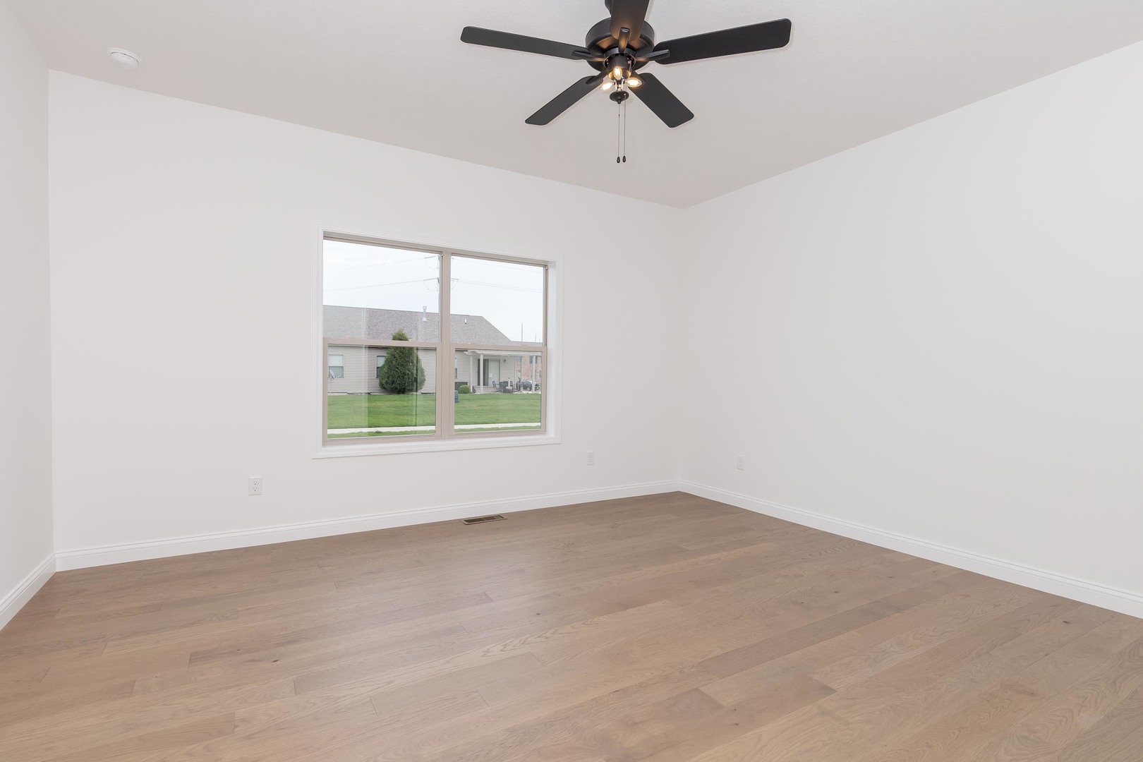 1922 Dunraven Road, Bloomington, IL 61704