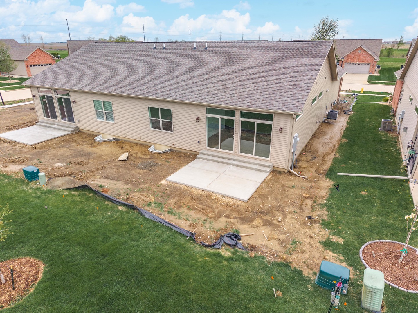 1922 Dunraven Road, Bloomington, IL 61704