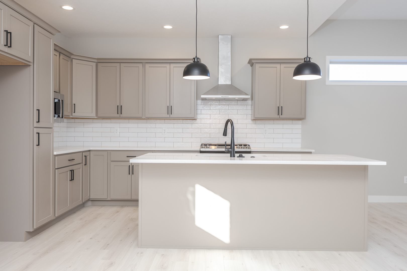 1922 Dunraven Road, Bloomington, IL 61704