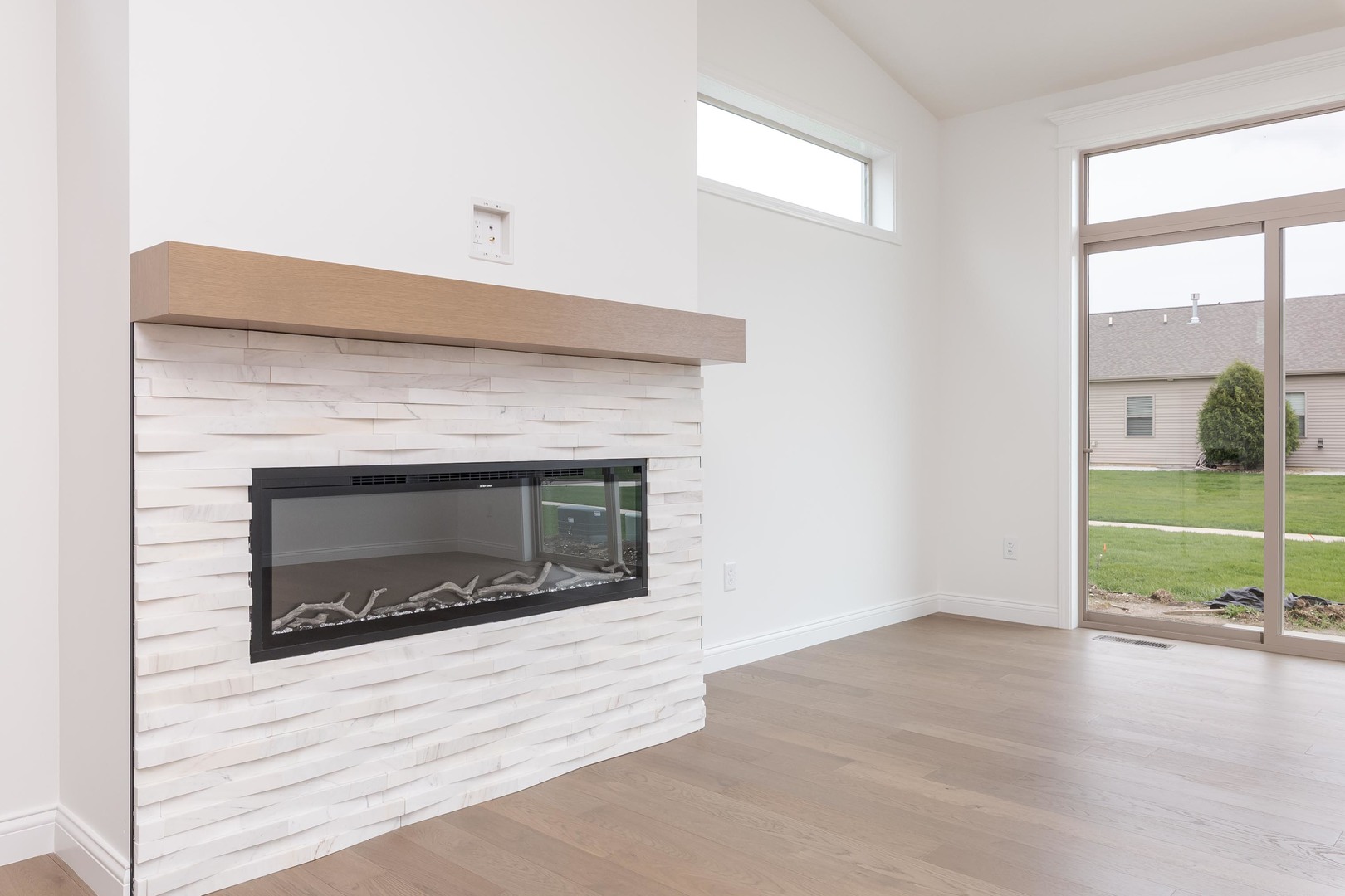 1922 Dunraven Road, Bloomington, IL 61704