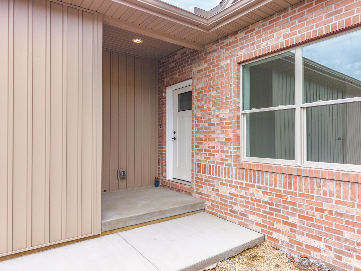 1922 Dunraven Road, Bloomington, IL 61704