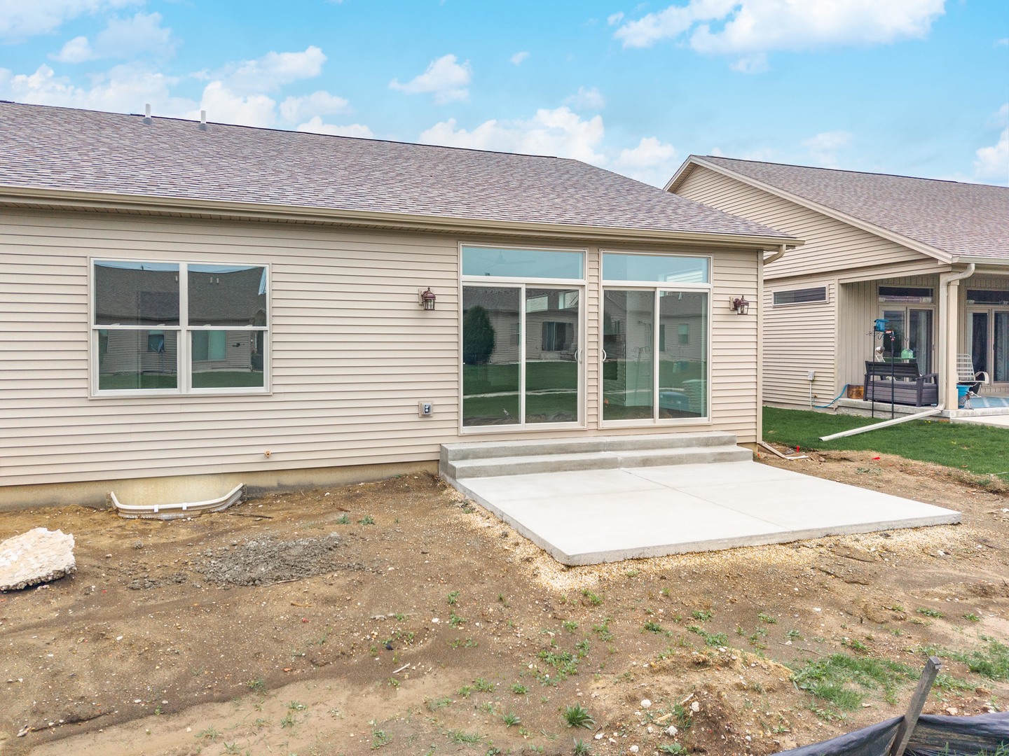 1922 Dunraven Road, Bloomington, IL 61704