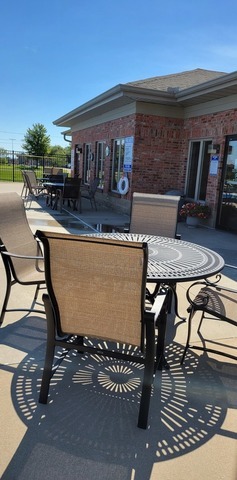 1922 Dunraven Road, Bloomington, IL 61704