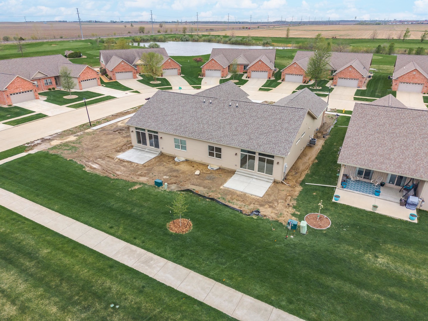 1922 Dunraven Road, Bloomington, IL 61704