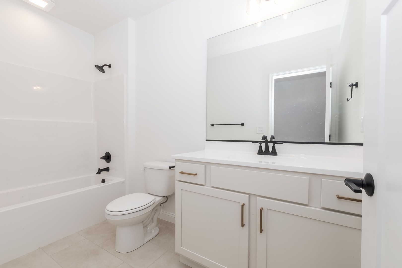 1922 Dunraven Road, Bloomington, IL 61704