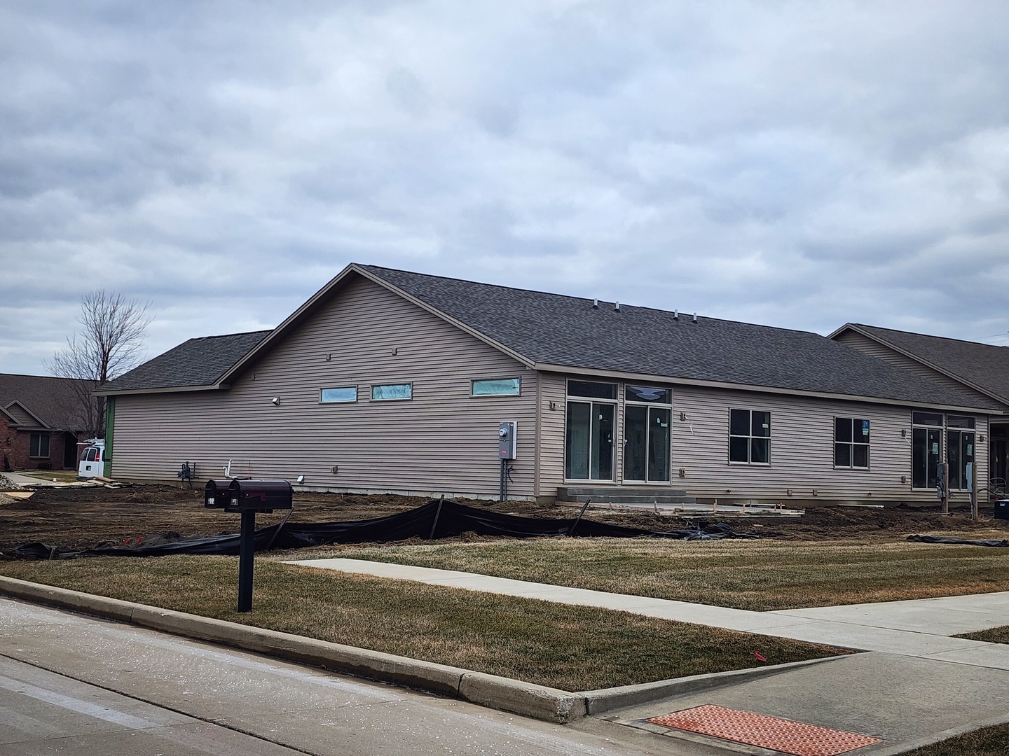 1922 Dunraven Road, Bloomington, IL 61704