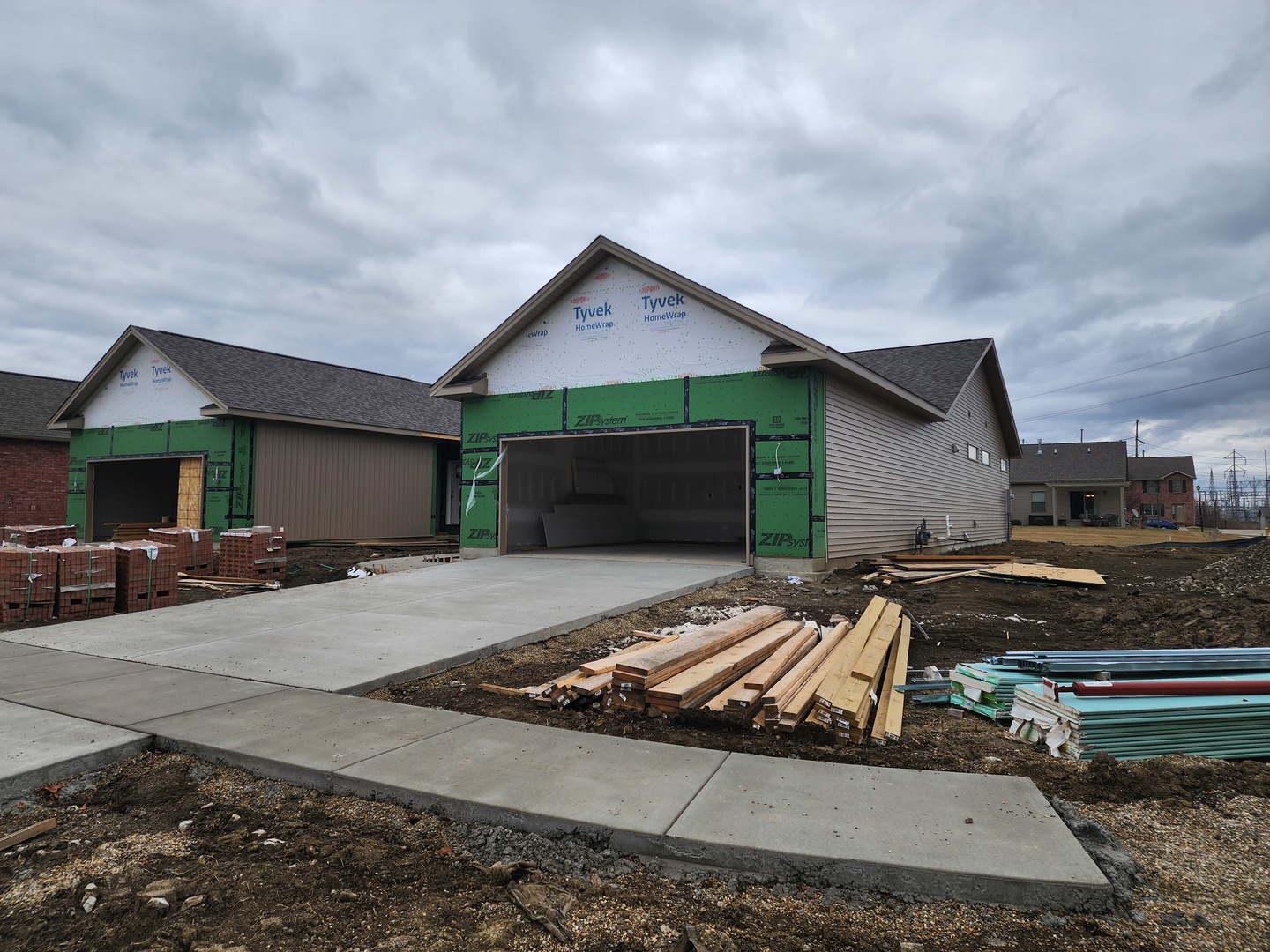 1922 Dunraven Road, Bloomington, IL 61704