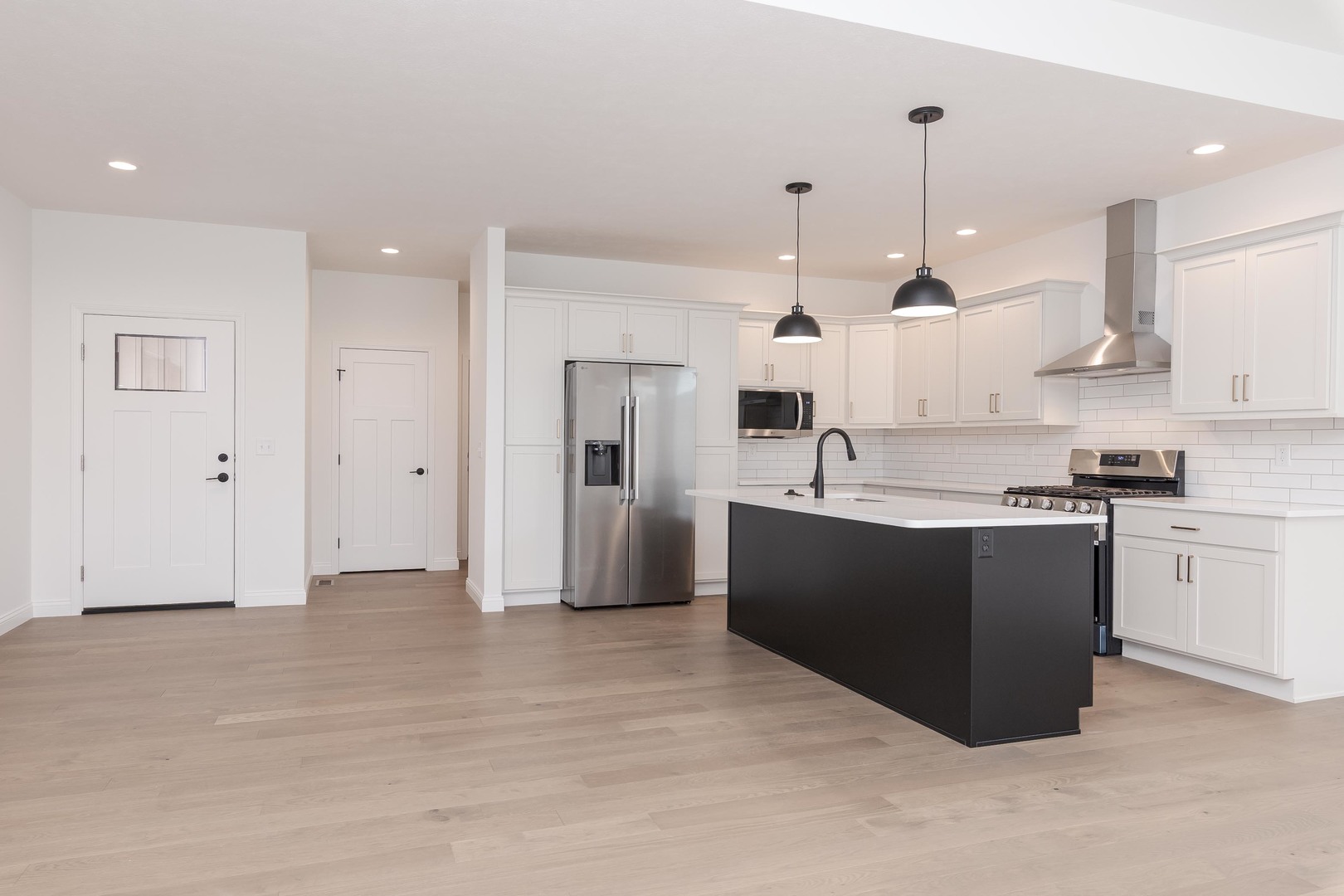 1922 Dunraven Road, Bloomington, IL 61704