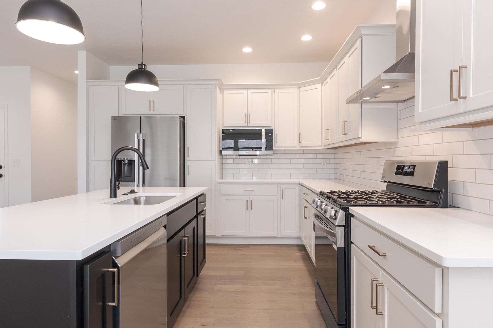 1922 Dunraven Road, Bloomington, IL 61704