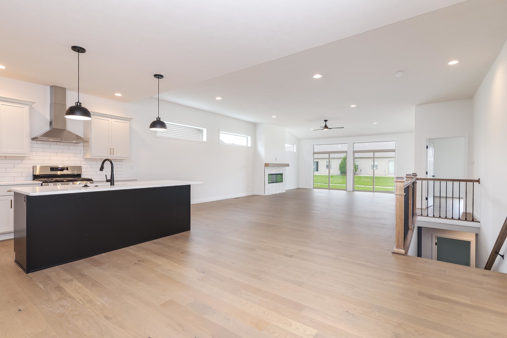 1922 Dunraven Road, Bloomington, IL 61704