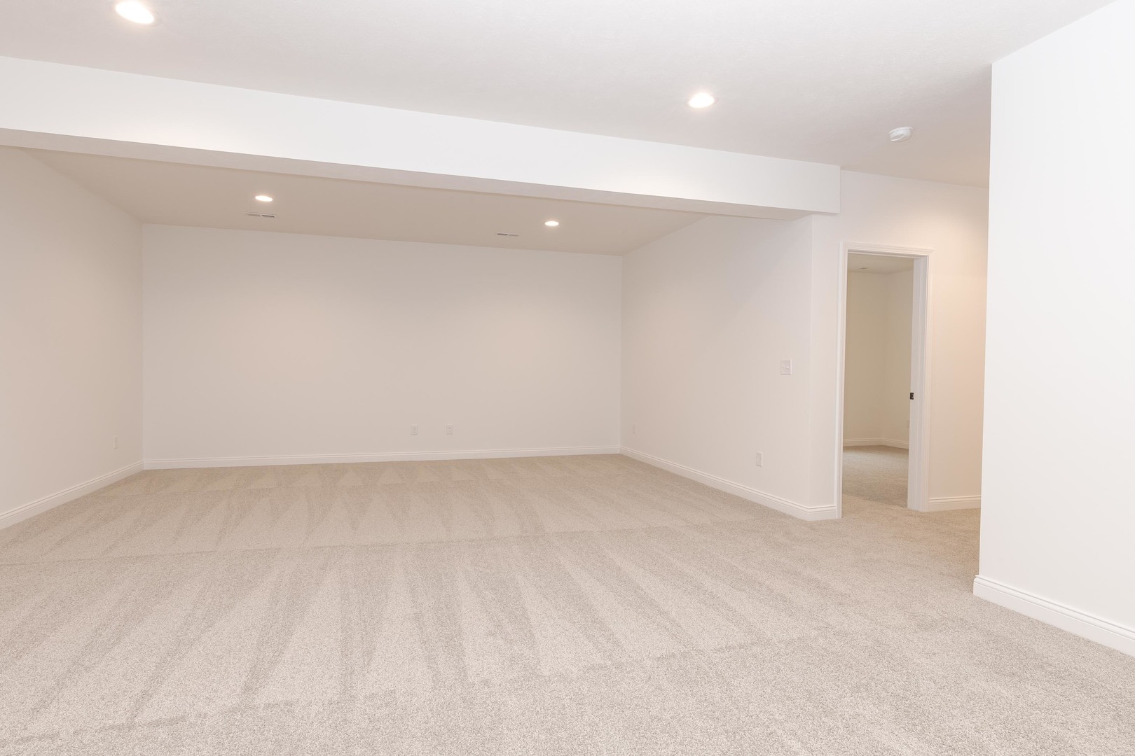 1922 Dunraven Road, Bloomington, IL 61704