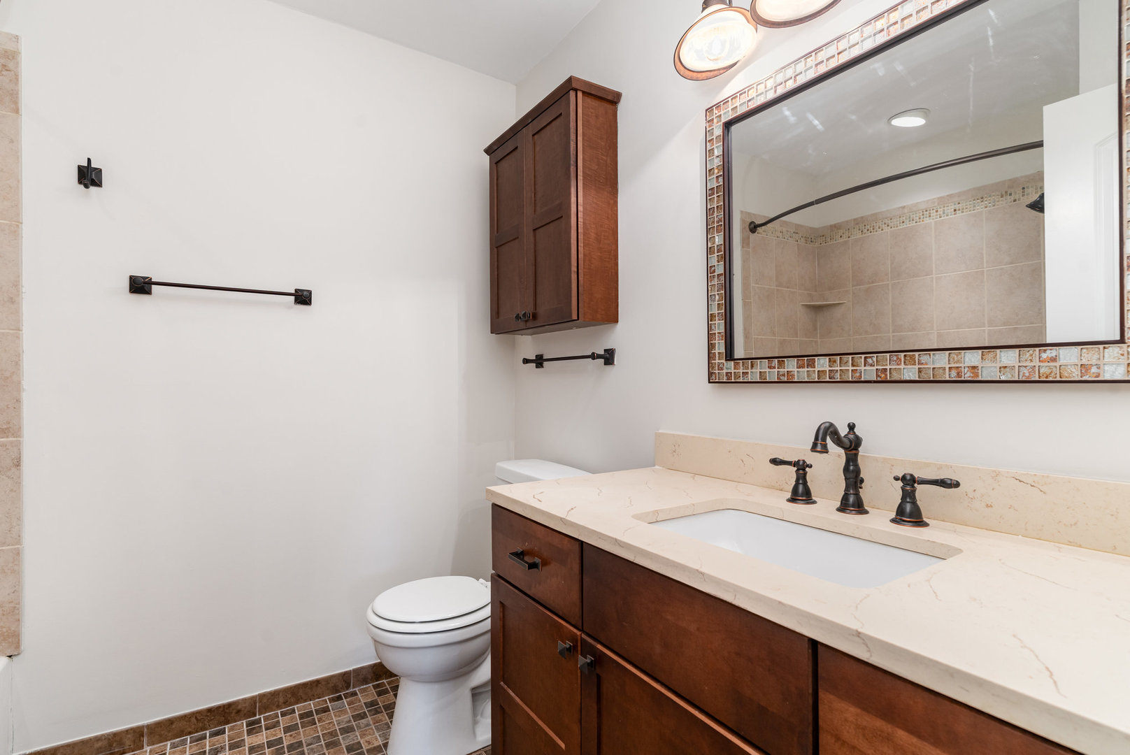 321 Woodbury Court #D2, Schaumburg, IL 60193