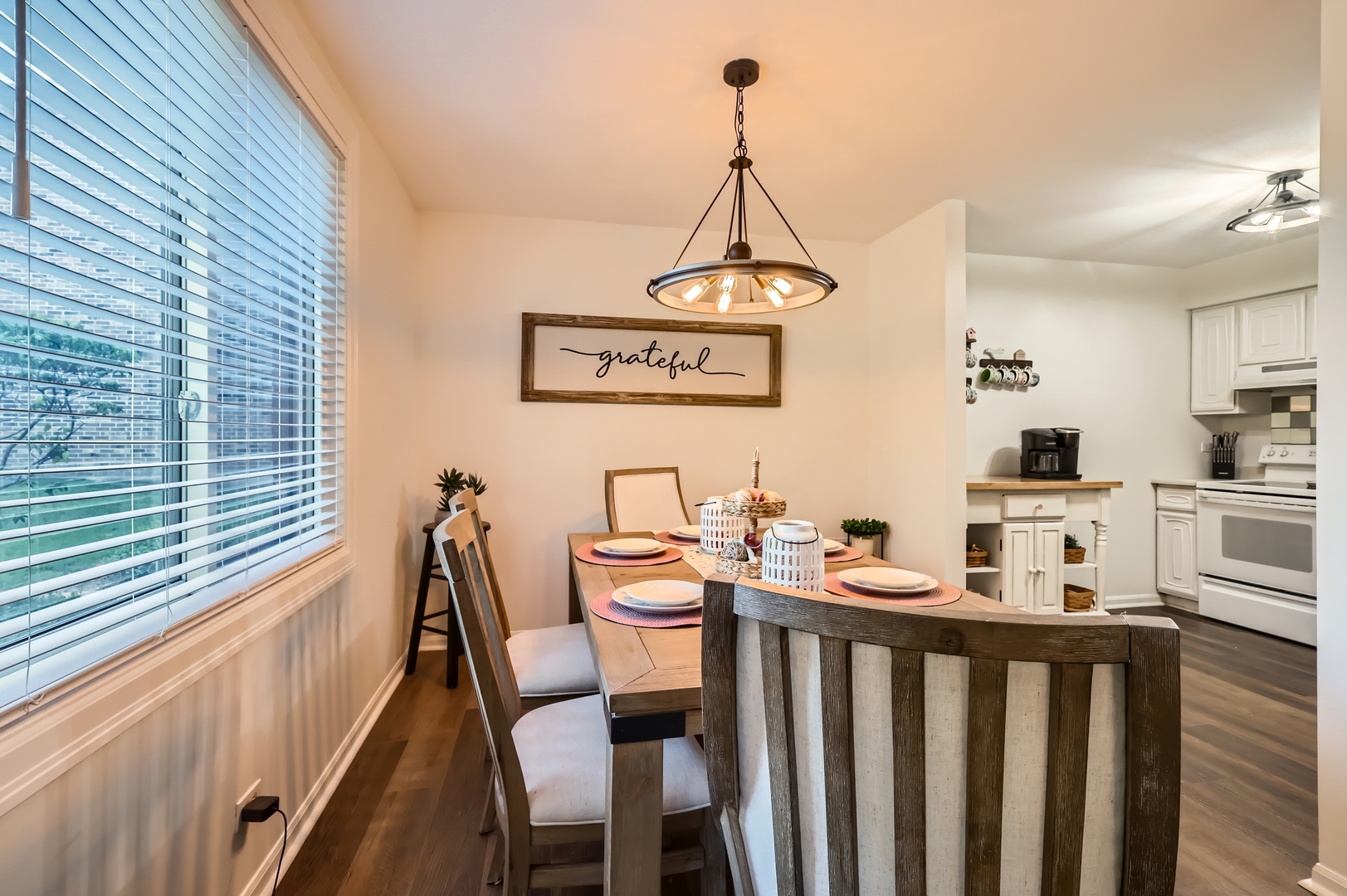 455 Raintree Court #1C, Glen Ellyn, IL 60137