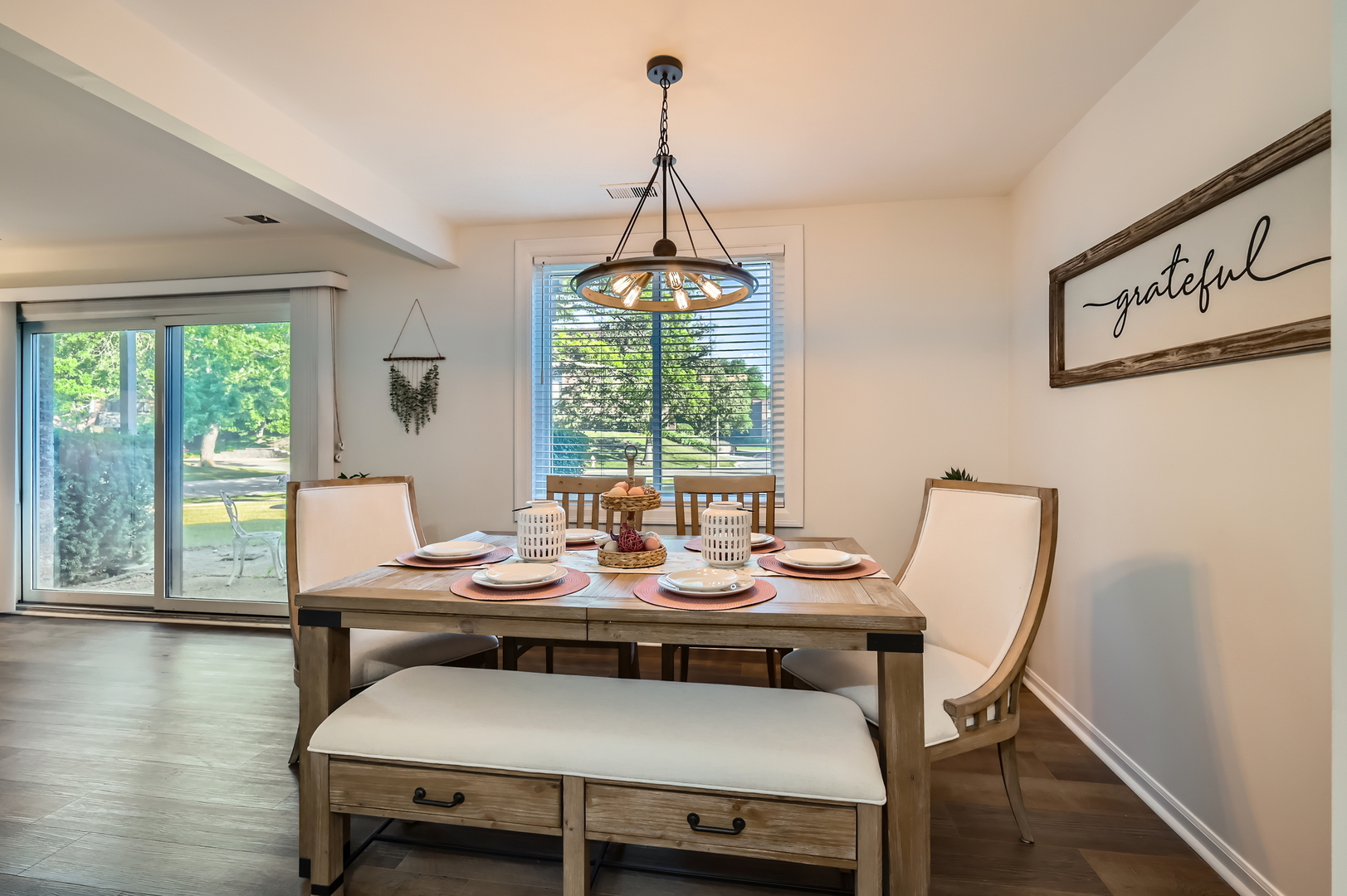 455 Raintree Court #1C, Glen Ellyn, IL 60137
