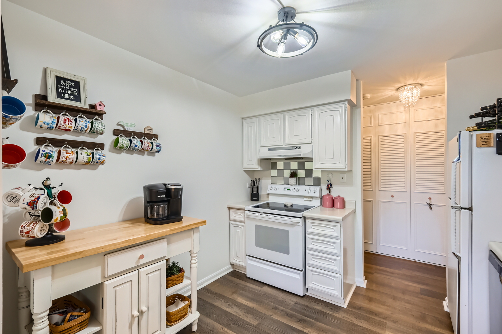 455 Raintree Court #1C, Glen Ellyn, IL 60137