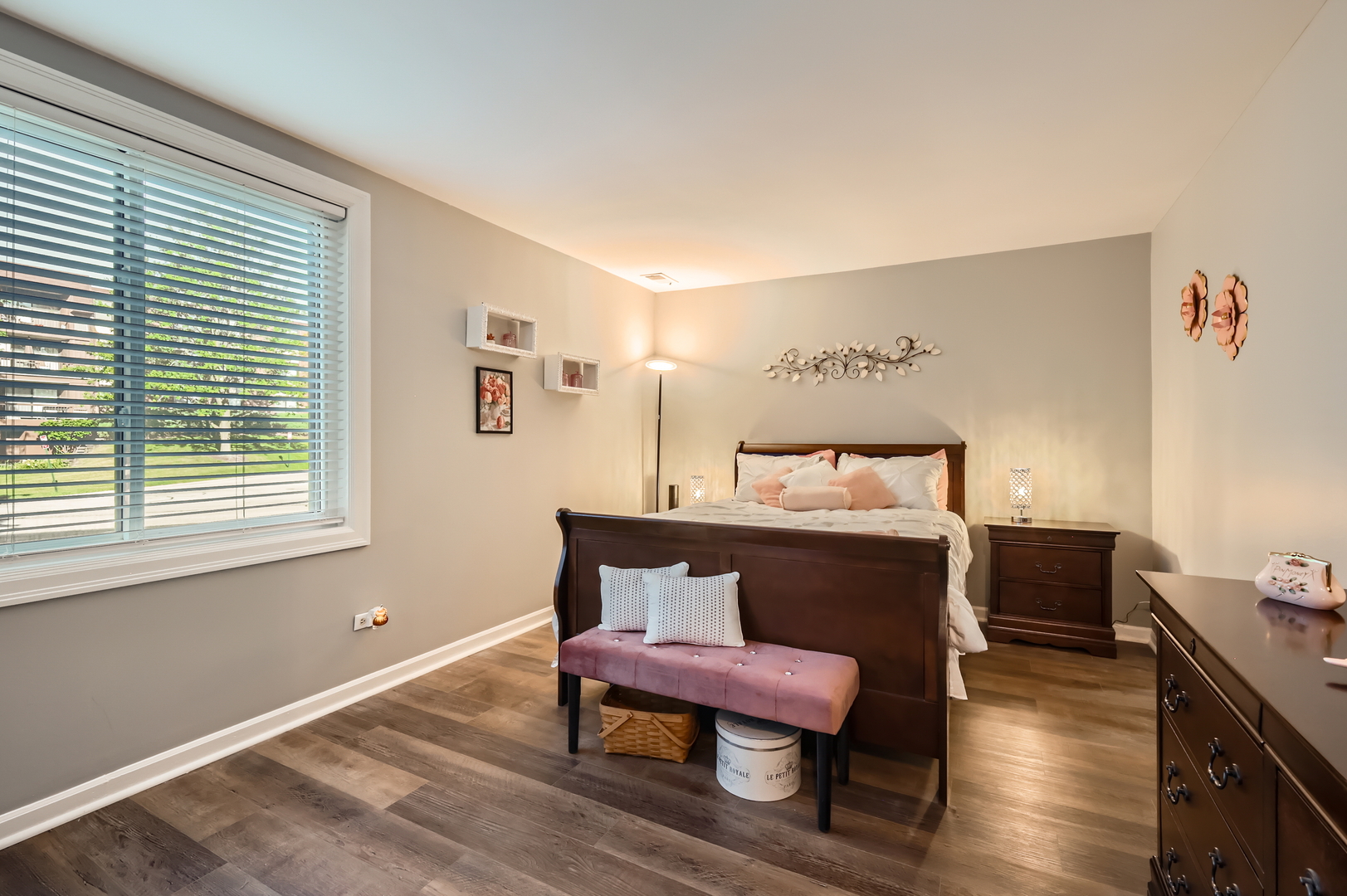 455 Raintree Court #1C, Glen Ellyn, IL 60137