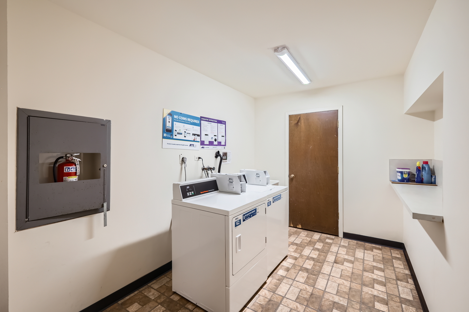 455 Raintree Court #1C, Glen Ellyn, IL 60137