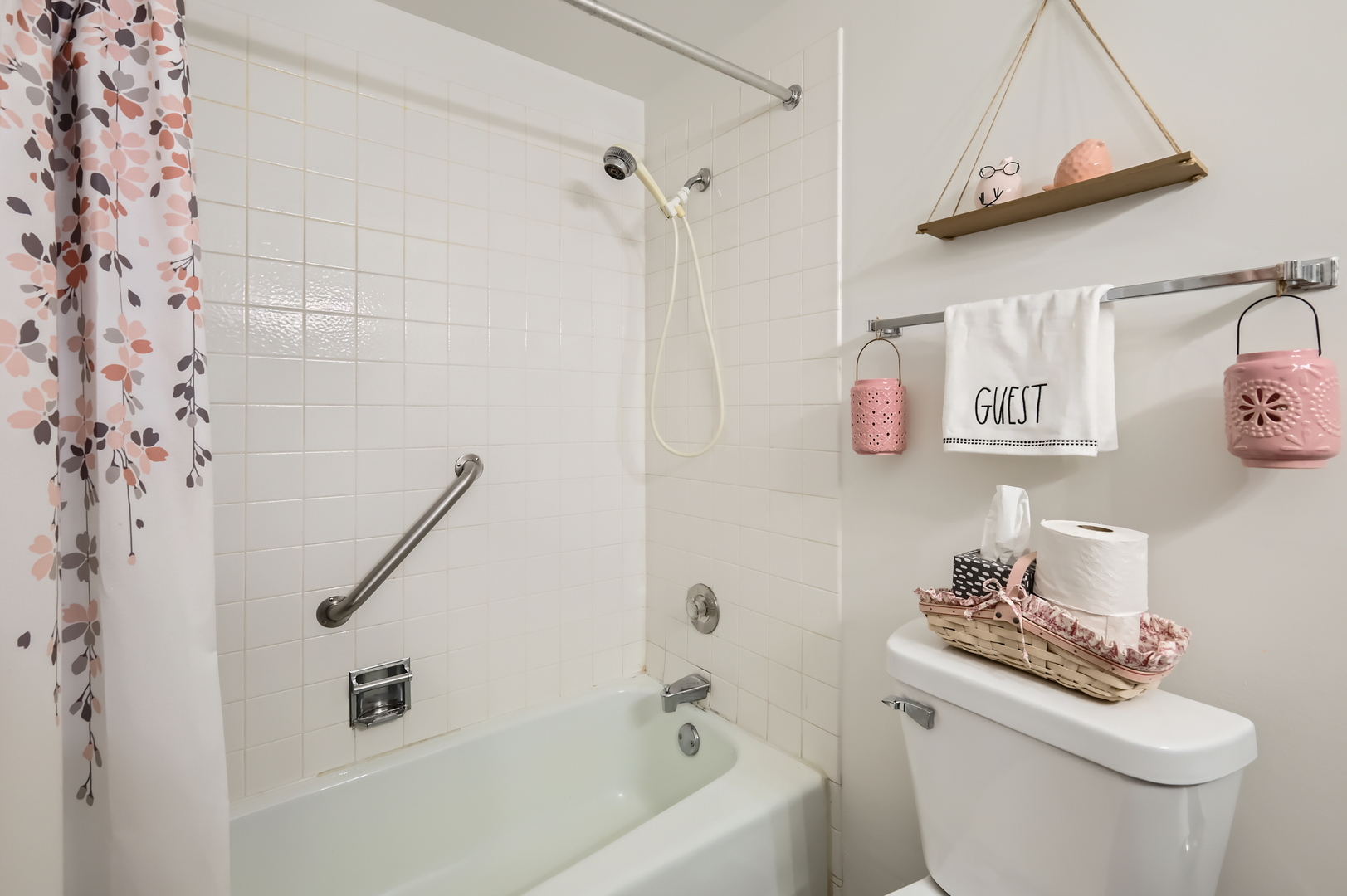 455 Raintree Court #1C, Glen Ellyn, IL 60137