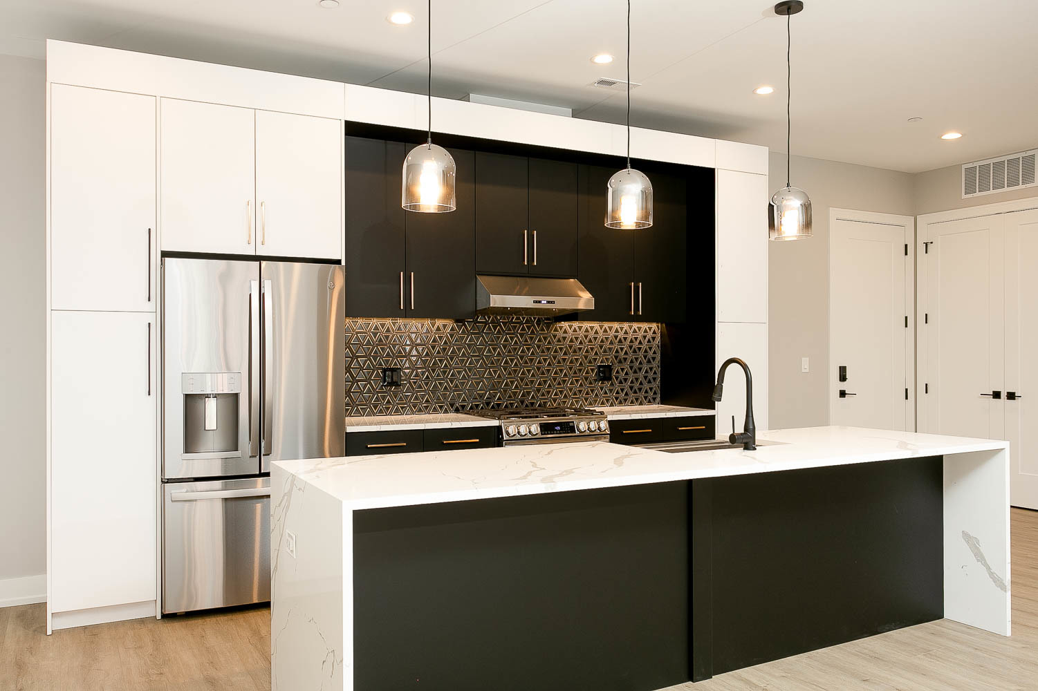 1606 S Ashland Avenue #402, Chicago, IL 60608