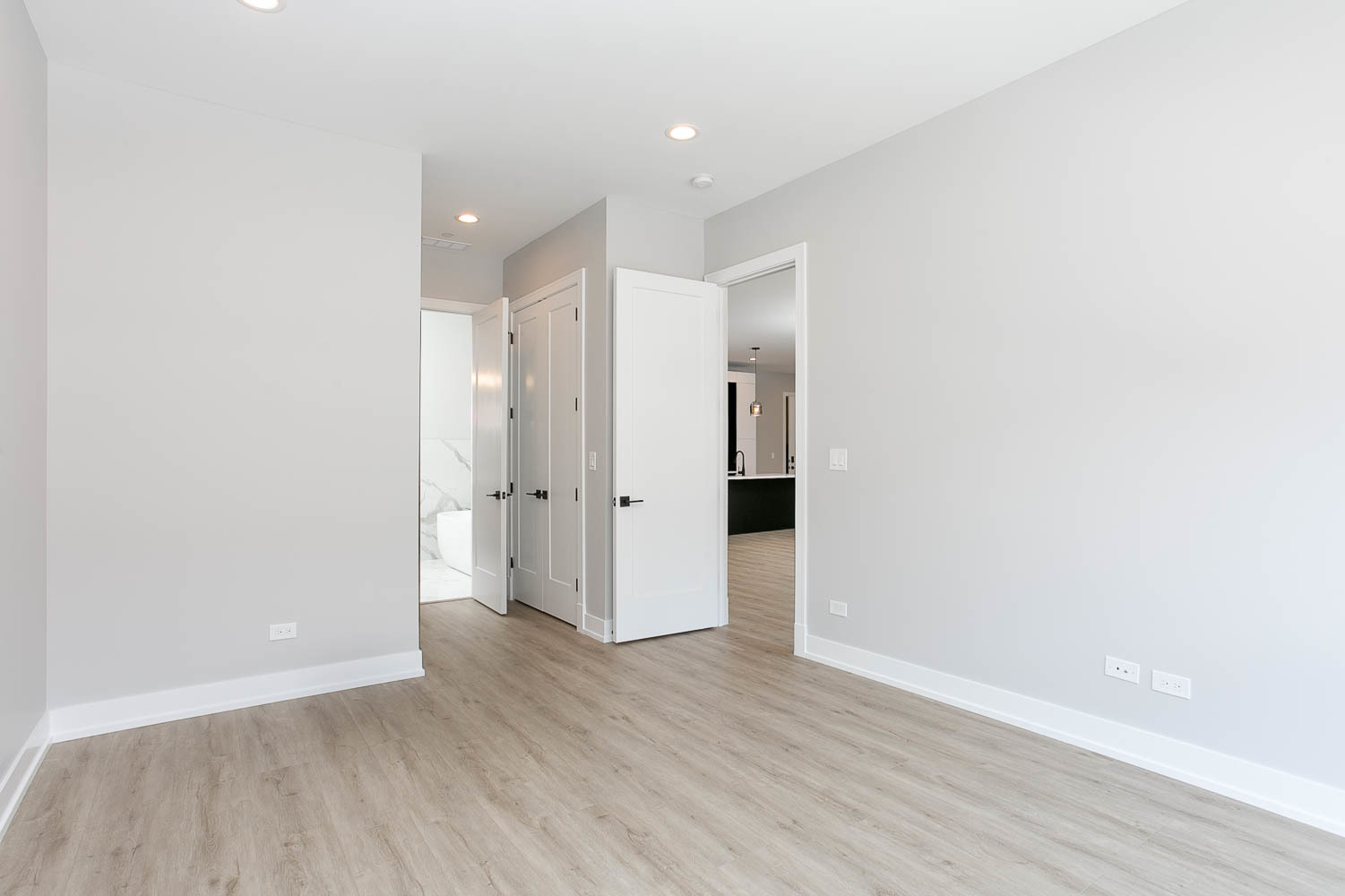 1606 S Ashland Avenue #402, Chicago, IL 60608