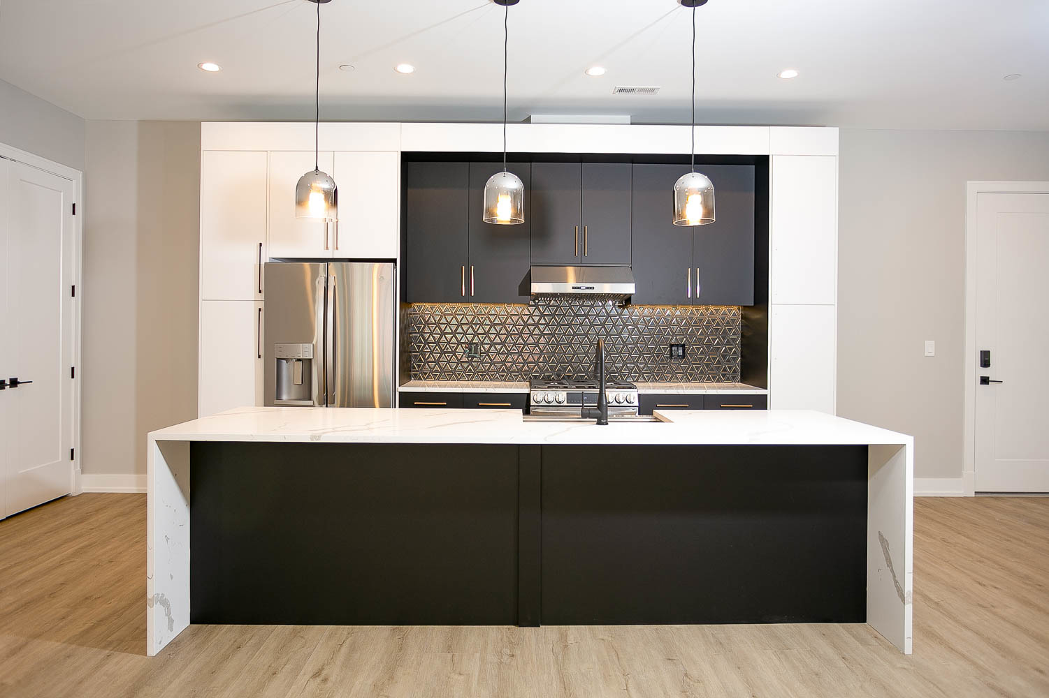 1606 S Ashland Avenue #402, Chicago, IL 60608