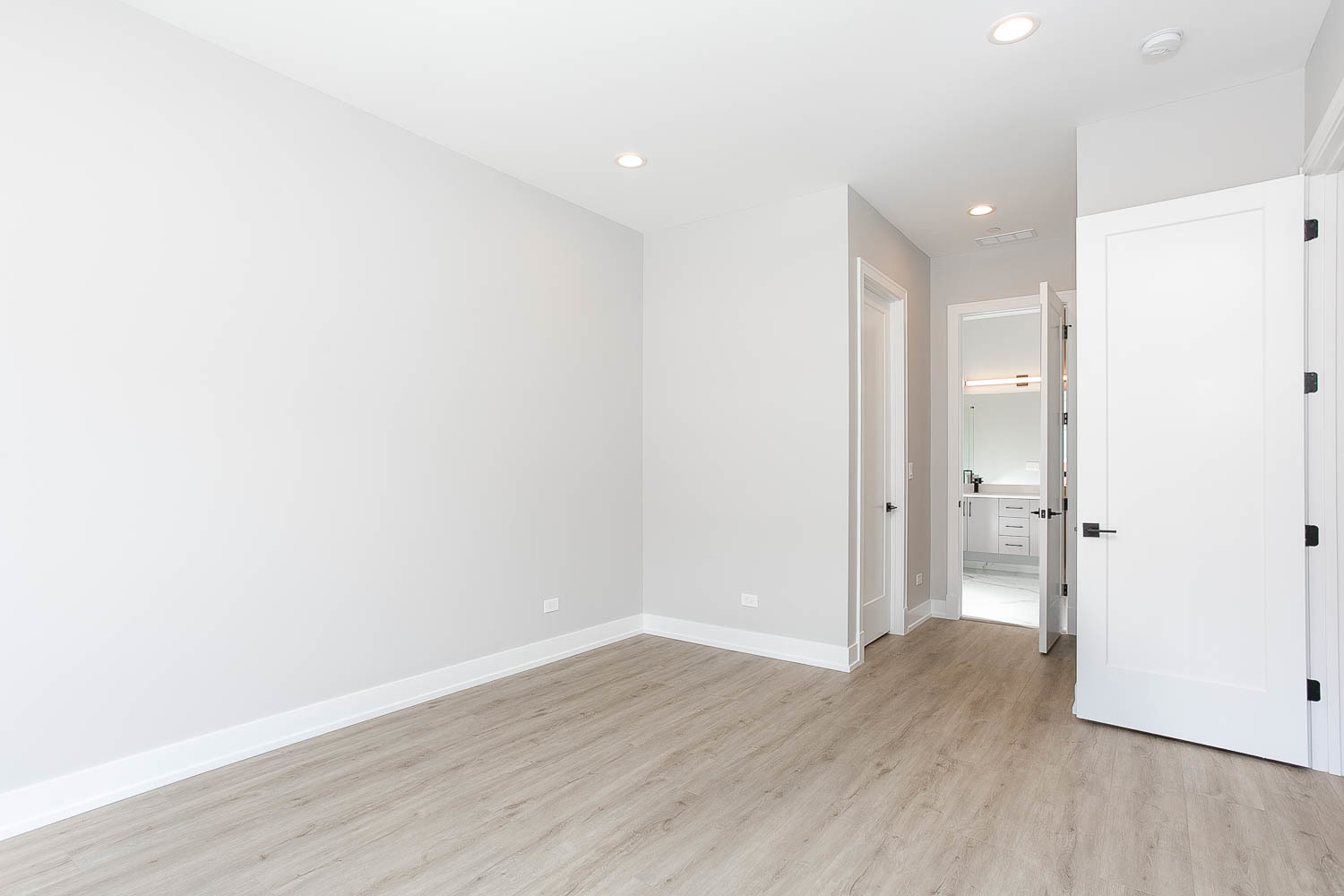 1606 S Ashland Avenue #402, Chicago, IL 60608