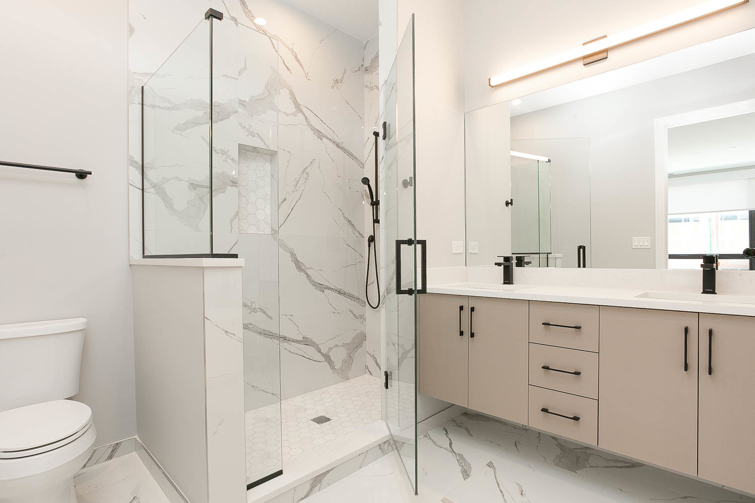 1606 S Ashland Avenue #402, Chicago, IL 60608