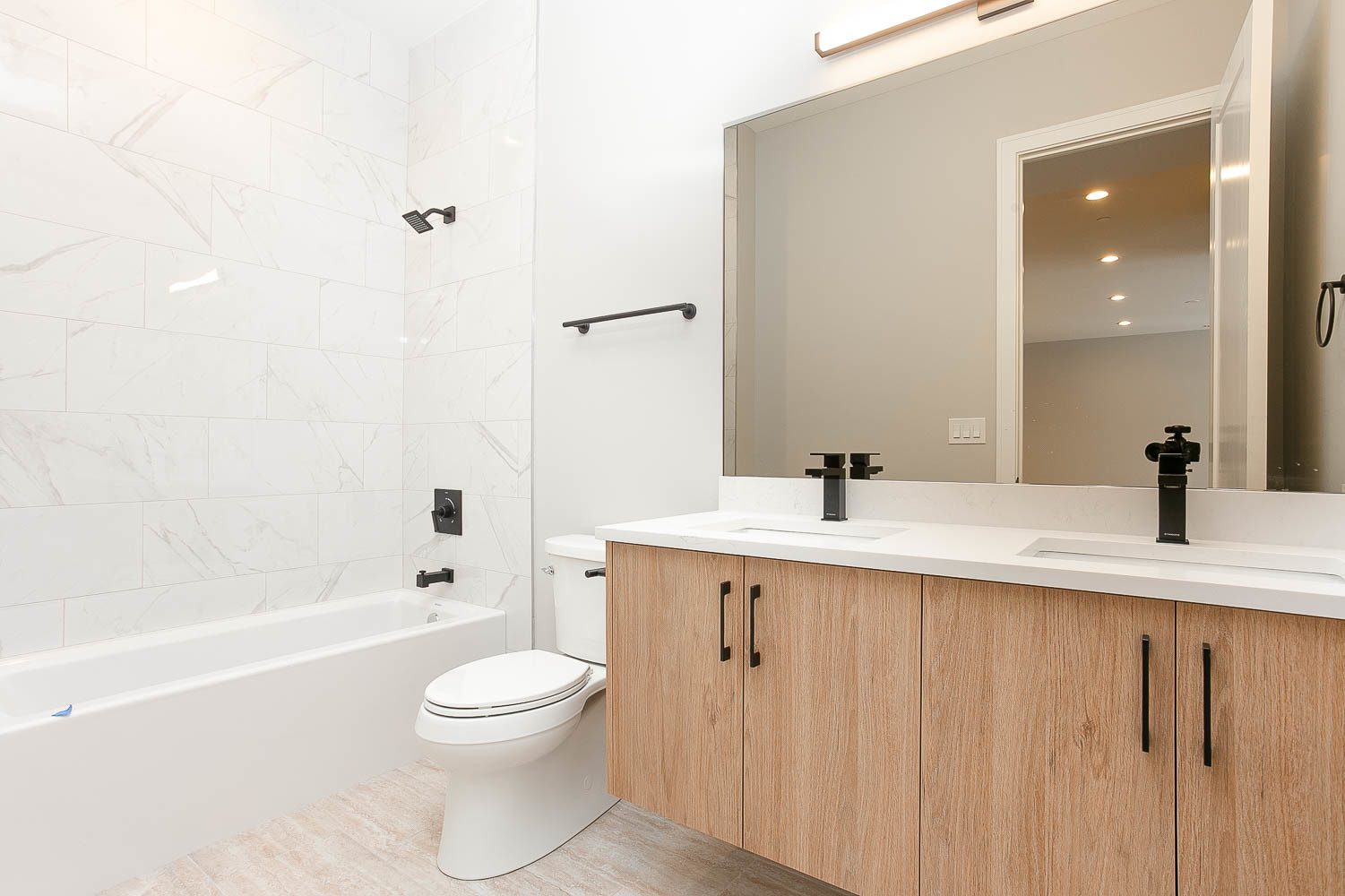1606 S Ashland Avenue #402, Chicago, IL 60608
