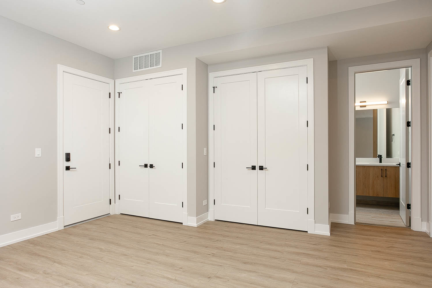 1606 S Ashland Avenue #402, Chicago, IL 60608